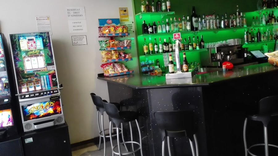 BAR CAFETERIA L