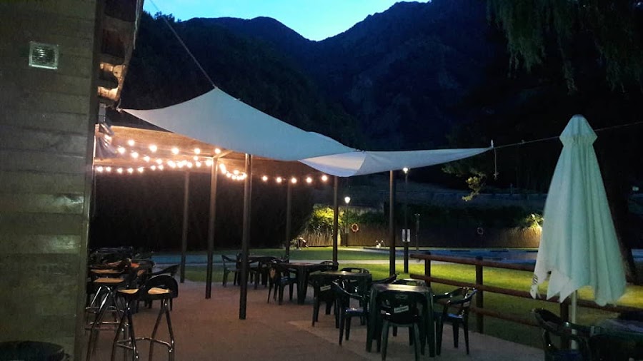 Bar Piscines Llavorsi "Les llavors"