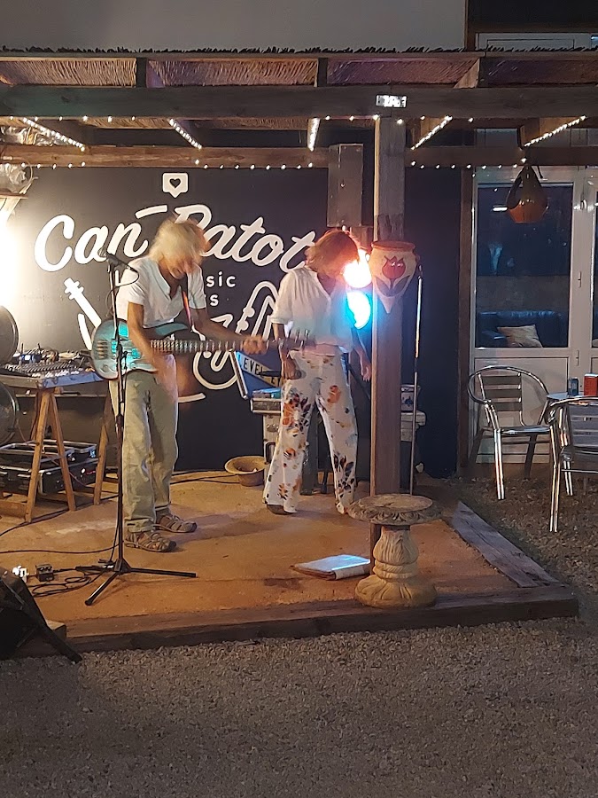Bar terrassa musical CAN PATOT