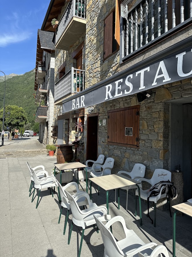 Casa Milagros Restaurant | Barruera