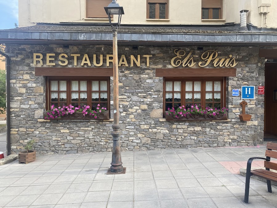 Els Puis Hotel Restaurant