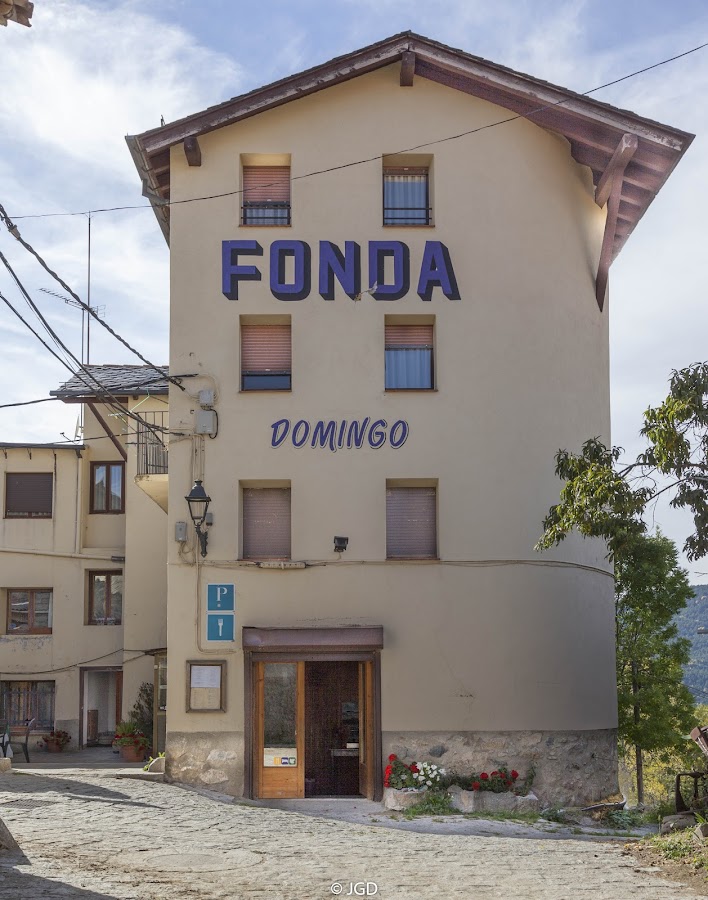 Fonda Domingo
