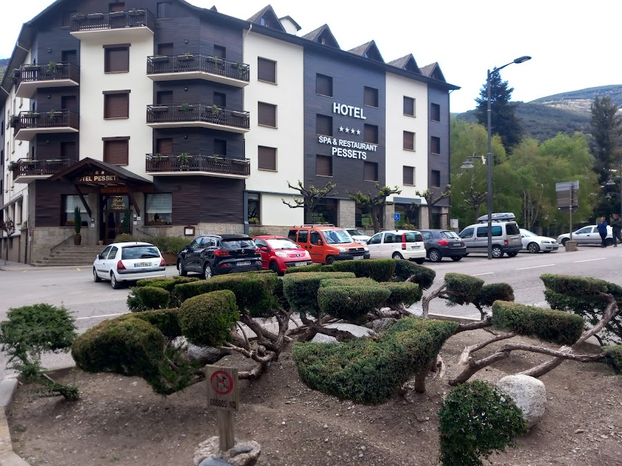 Hostal les Collades