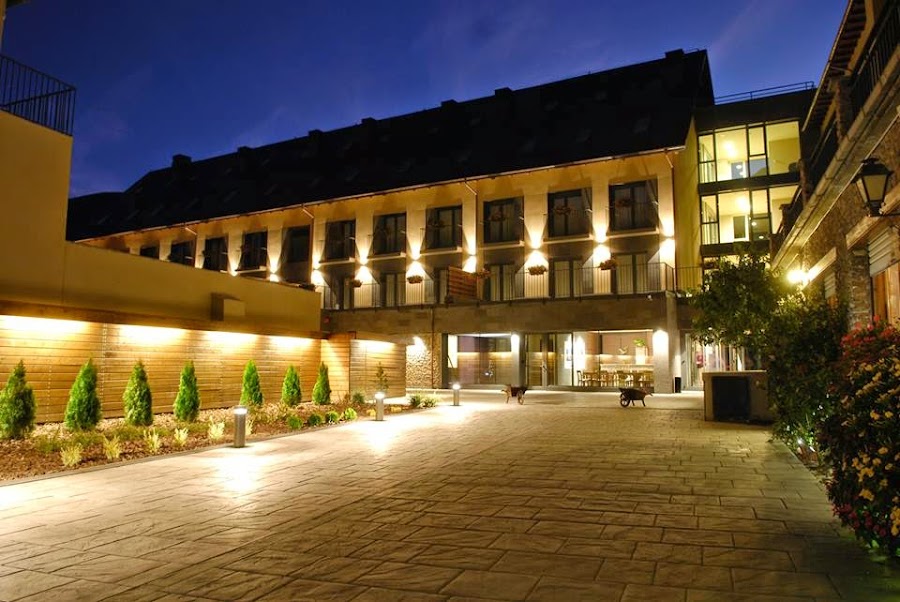 Hotel Apartaments Trainera | Esterri d