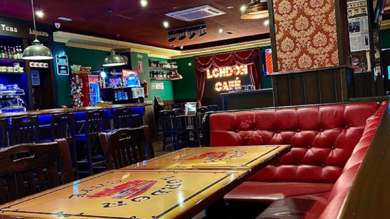 London Café