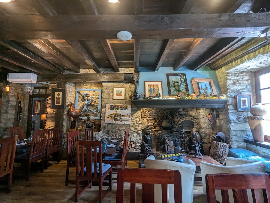 PINOTAGE - RESTAURANTE & CAFE - ARTIES