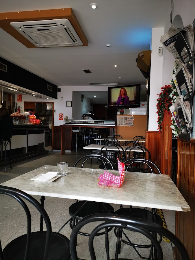 Bar Tuneti