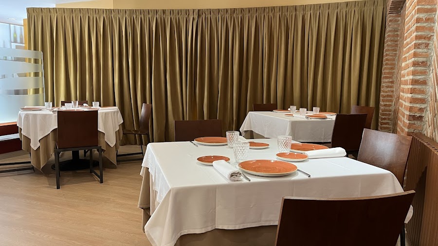 Lo Ponts Restaurant